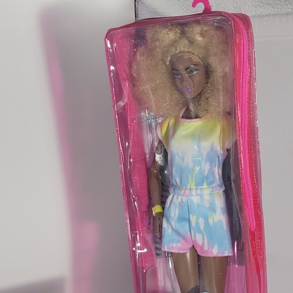 Black Friday Sale- Barbie Fashionista Doll - Curly Blonde Hair in Tie-Dye Outfit - Picture 3 of 7